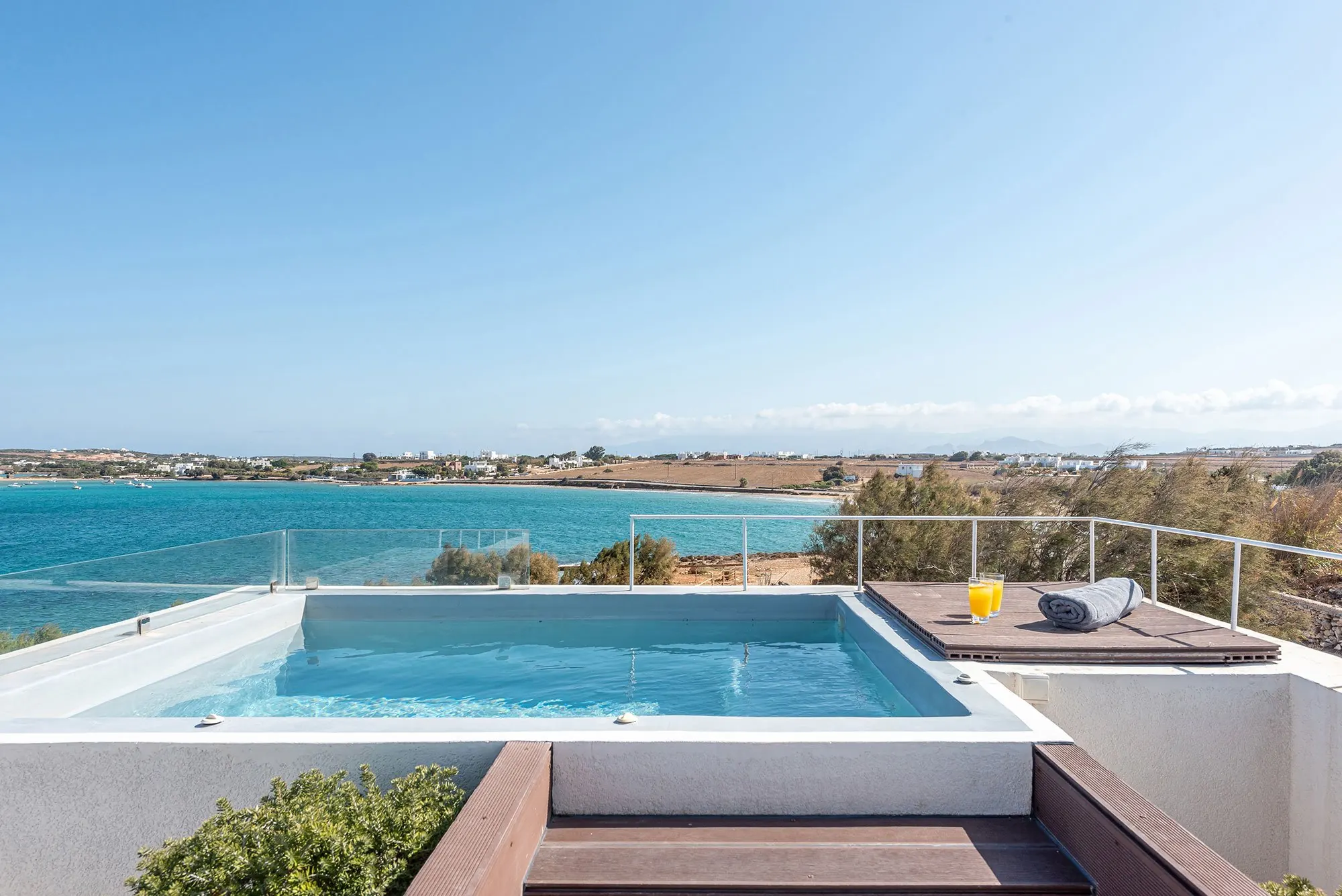 360 Double Suite με Ιδιωτικό Εξωτερικό Υδρομασάζ